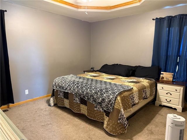 104 Spinnaker Drive, Smithville, MO 64089