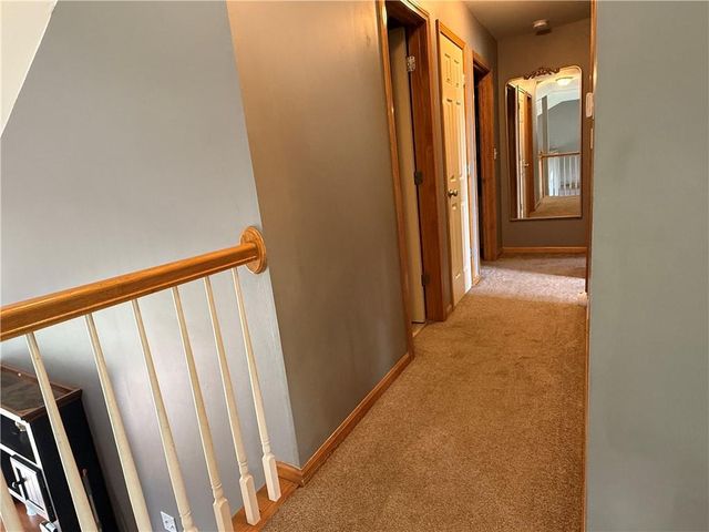 104 Spinnaker Drive, Smithville, MO 64089