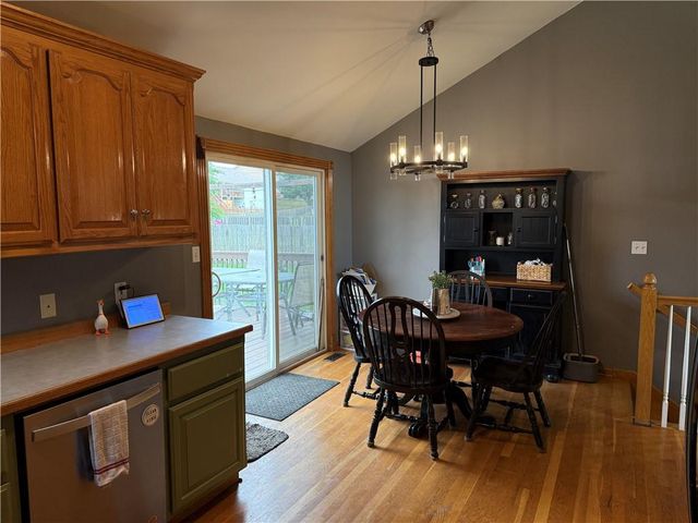 104 Spinnaker Drive, Smithville, MO 64089