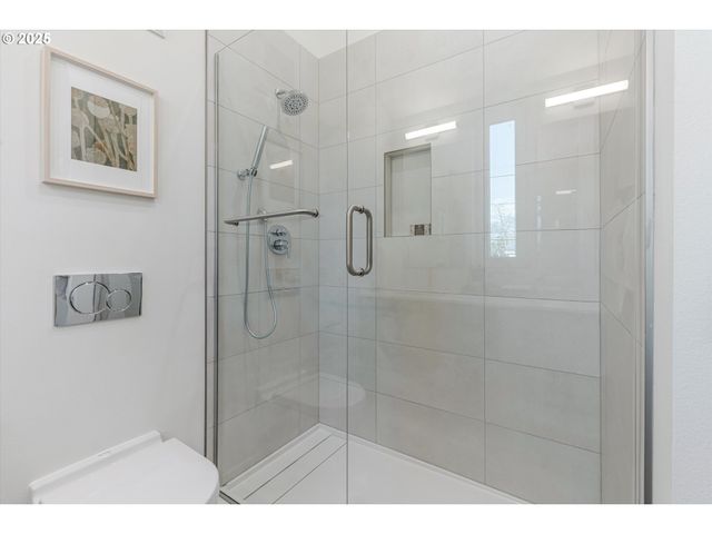 5484 Se Boise St, Portland, OR 97206