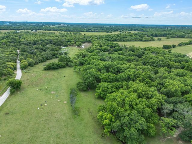 1185 County Road 1590, Alvord, TX 76225