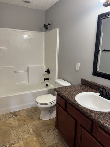 1873 Jackie Lorraine Dr, Clarksville, TN 37042