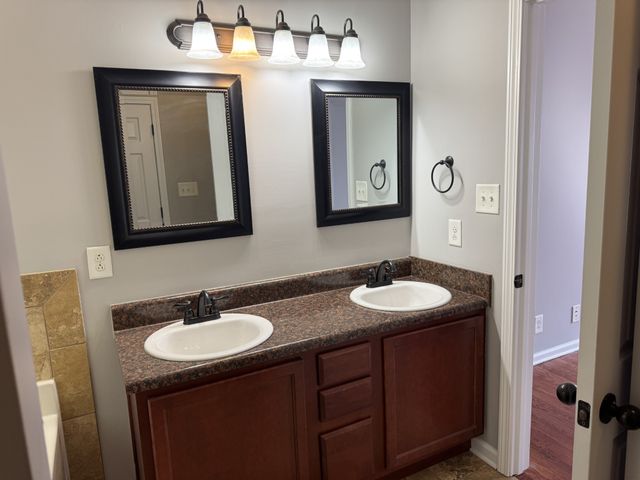 1873 Jackie Lorraine Dr, Clarksville, TN 37042