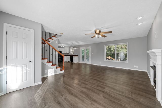 1873 Jackie Lorraine Dr, Clarksville, TN 37042