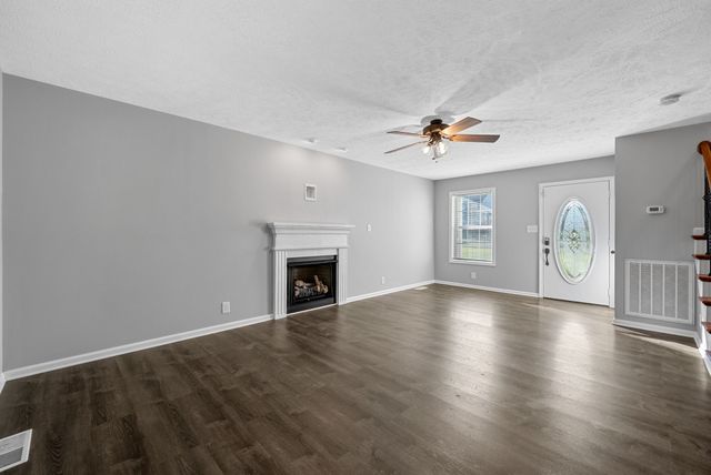 1873 Jackie Lorraine Dr, Clarksville, TN 37042