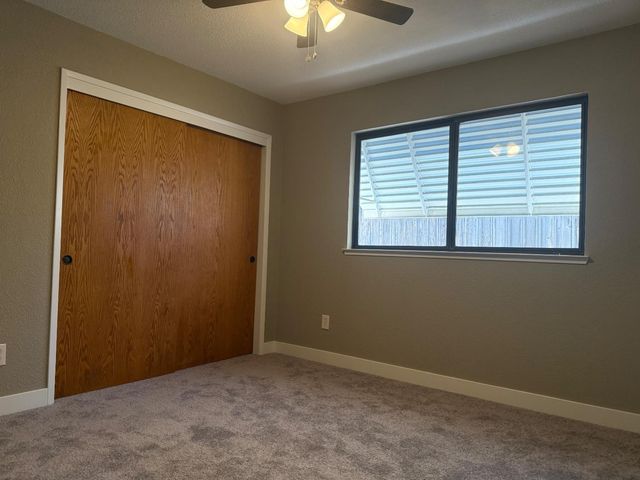 1950 Blue Spruce Dr, Oakdale, CA 95361