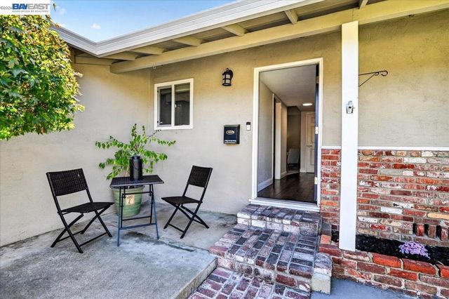 961 Essex St, Livermore, CA 94550