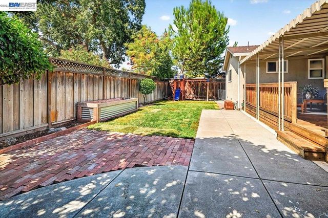 961 Essex St, Livermore, CA 94550