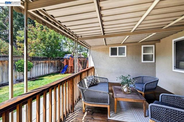 961 Essex St, Livermore, CA 94550