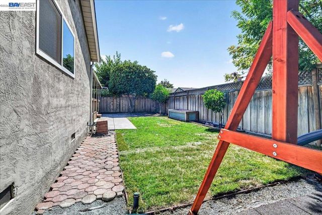 961 Essex St, Livermore, CA 94550