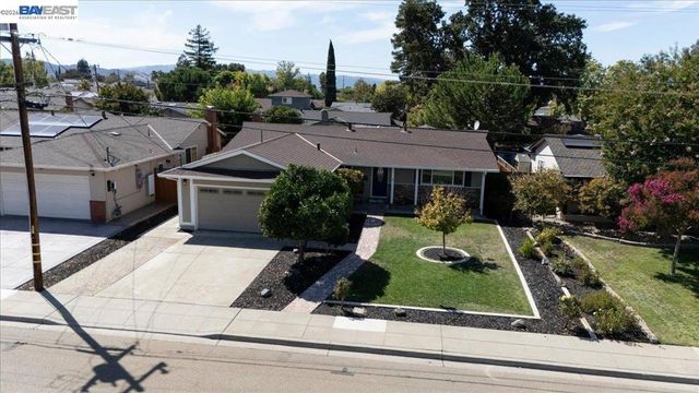 961 Essex St, Livermore, CA 94550