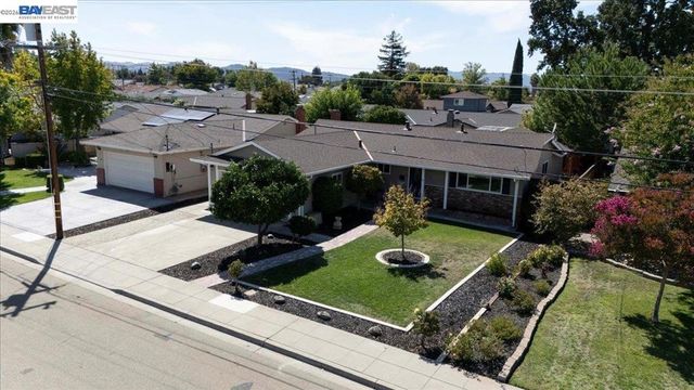 961 Essex St, Livermore, CA 94550