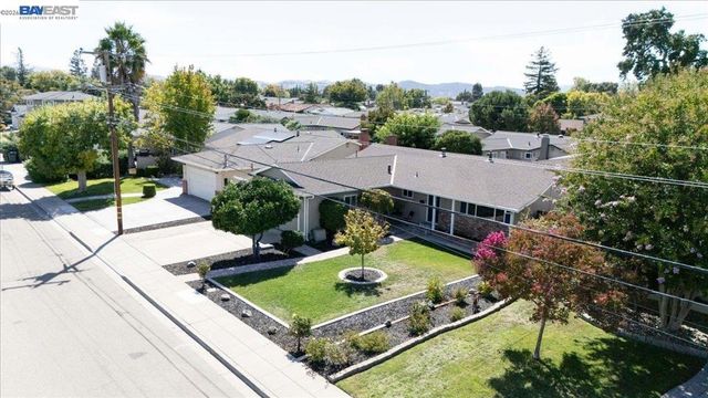 961 Essex St, Livermore, CA 94550