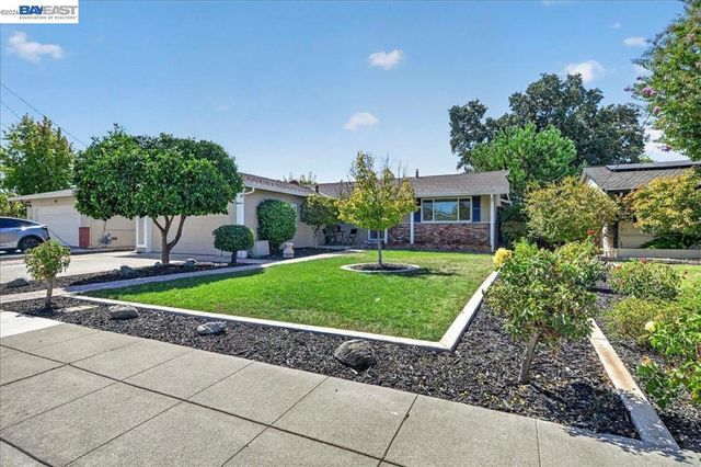 961 Essex St, Livermore, CA 94550