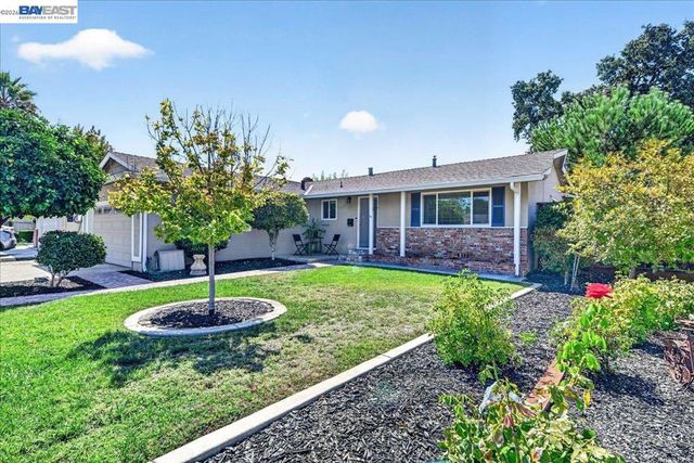 961 Essex St, Livermore, CA 94550