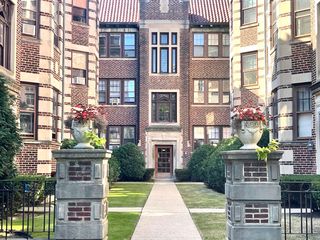 612 Sheridan Road 1, Evanston, IL 60202