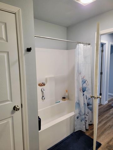 2125 ABBEY ROAD, New London, WI 54961