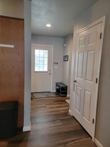 2125 ABBEY ROAD, New London, WI 54961