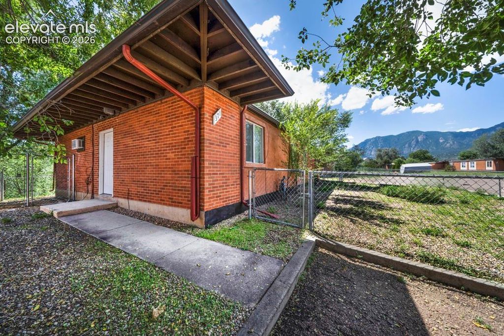 369 S Greensboro Street, Colorado Springs, CO 80906 — exterior
