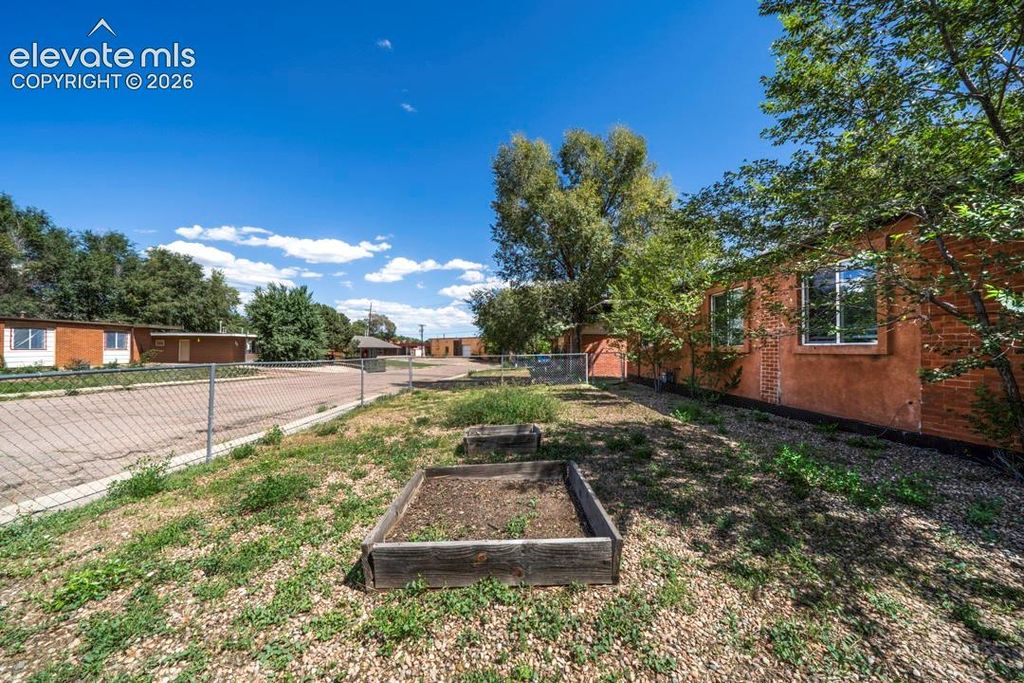 369 S Greensboro Street, Colorado Springs, CO 80906 — photo 3