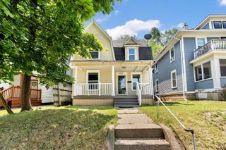 1118 E Fulton Street, Grand Rapids, MI 49503