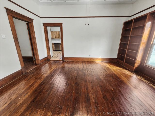 611 Goingsnake Street, Tahlequah, OK 74464