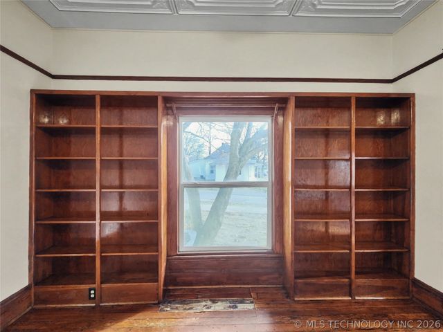 611 Goingsnake Street, Tahlequah, OK 74464