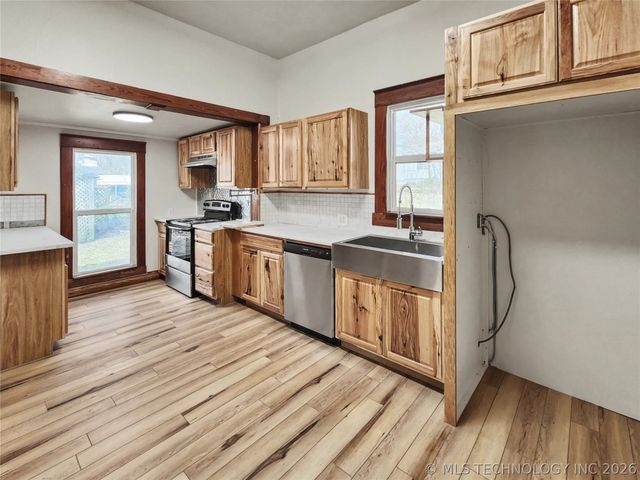 611 Goingsnake Street, Tahlequah, OK 74464