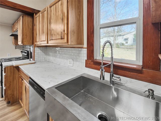 611 Goingsnake Street, Tahlequah, OK 74464