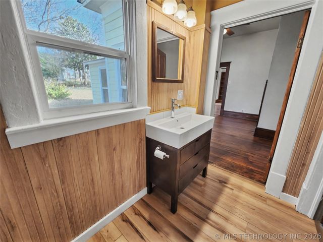 611 Goingsnake Street, Tahlequah, OK 74464