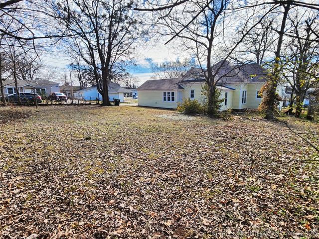 611 Goingsnake Street, Tahlequah, OK 74464