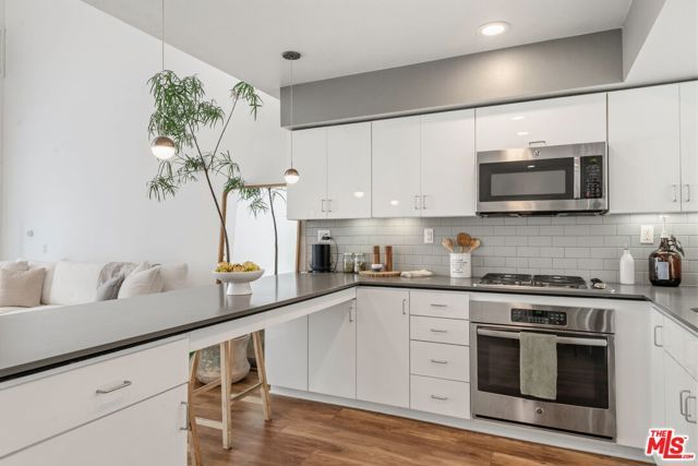 1933 W Kingston Place, Los Angeles, CA 90026