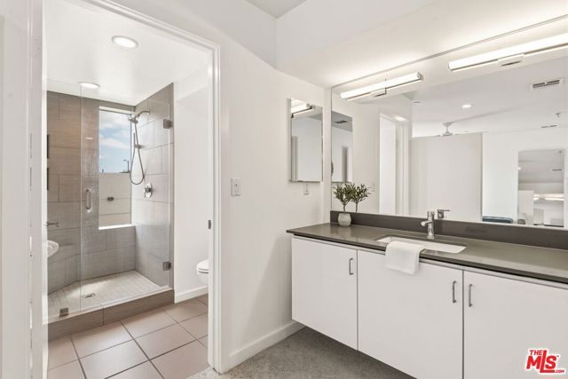 1933 W Kingston Place, Los Angeles, CA 90026