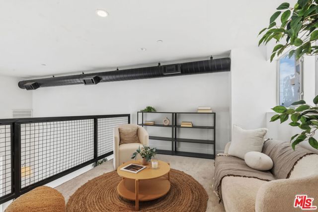 1933 W Kingston Place, Los Angeles, CA 90026