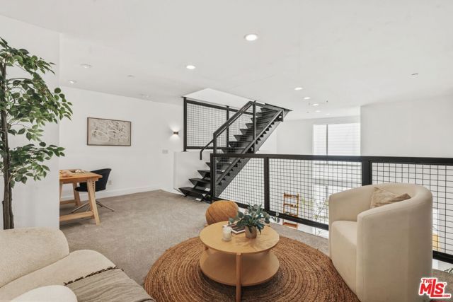 1933 W Kingston Place, Los Angeles, CA 90026