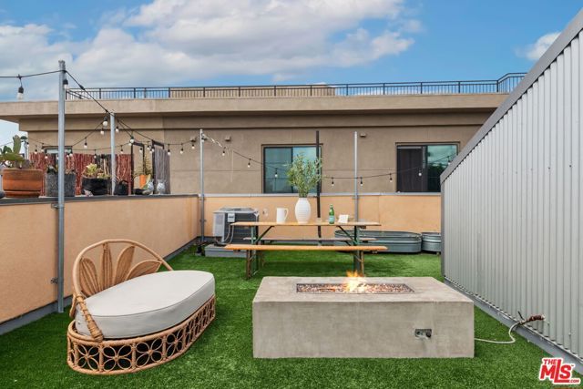 1933 W Kingston Place, Los Angeles, CA 90026