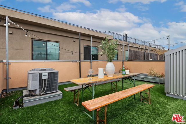 1933 W Kingston Place, Los Angeles, CA 90026