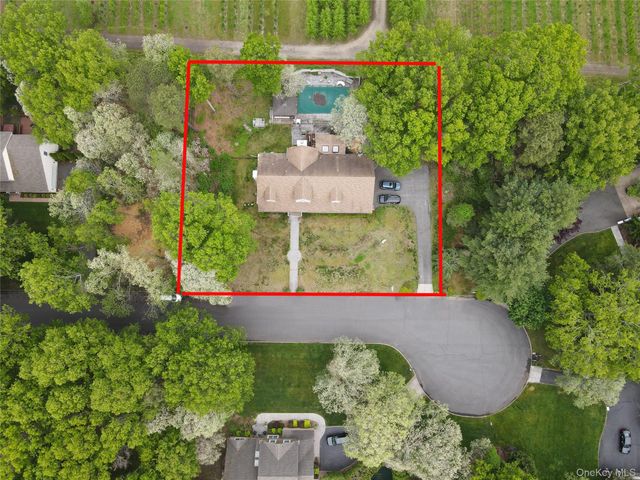 5 Easterly Court, Manorville, NY 11949