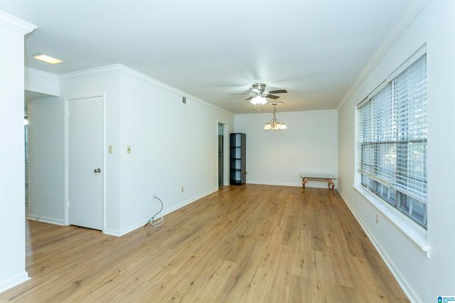 2098 Montreat Cir, Birmingham, AL 35216