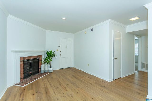 2098 Montreat Cir, Birmingham, AL 35216