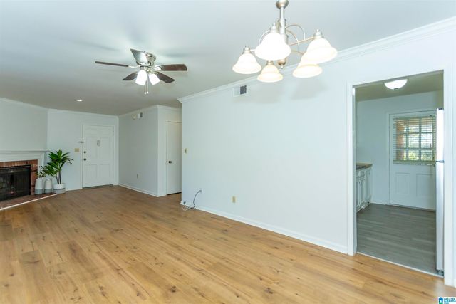 2098 Montreat Cir, Birmingham, AL 35216