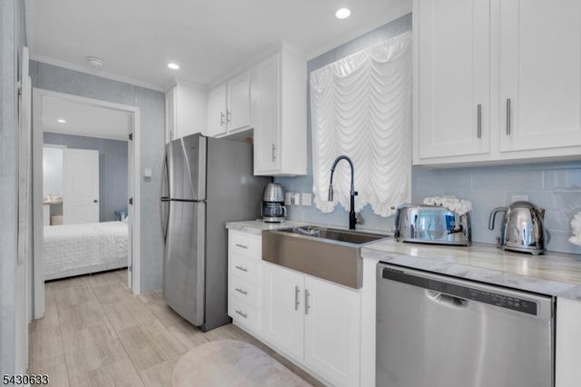 9 White Birch Park, Hampton Boro, NJ 08827