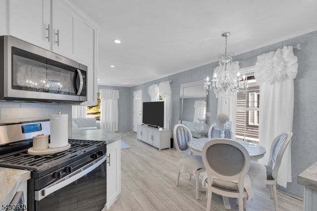 9 White Birch Park, Hampton Boro, NJ 08827