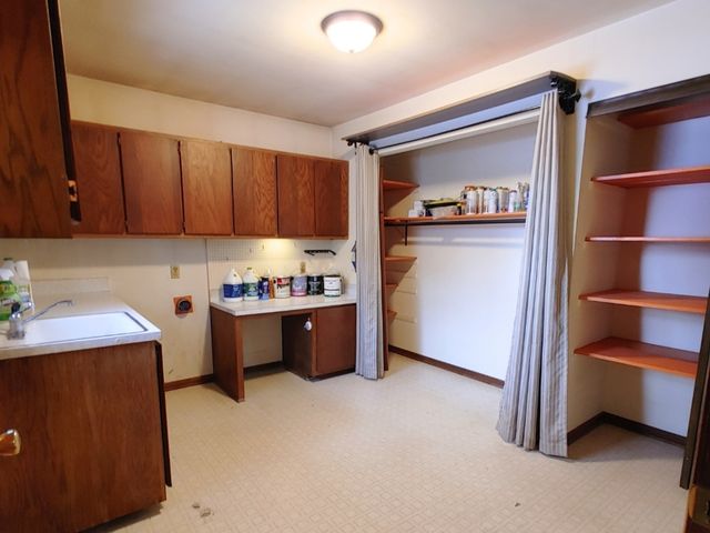 2585 S Jugtown Road, Coal City, IL 60416