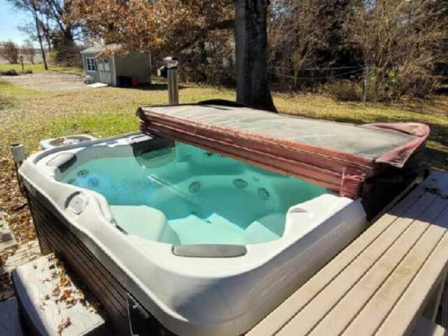 2585 S Jugtown Road, Coal City, IL 60416