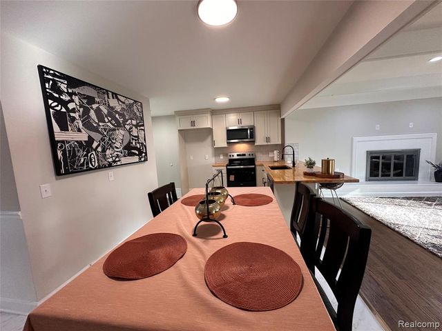 16970 Park Lane, Fraser, MI 48026