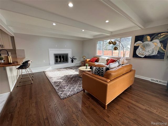 16970 Park Lane, Fraser, MI 48026