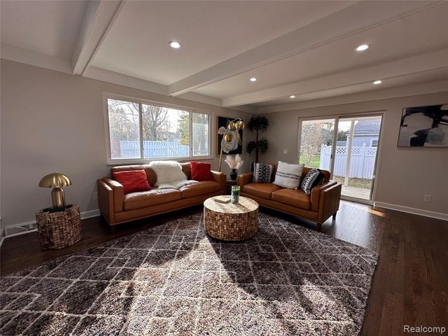 16970 Park Lane, Fraser, MI 48026