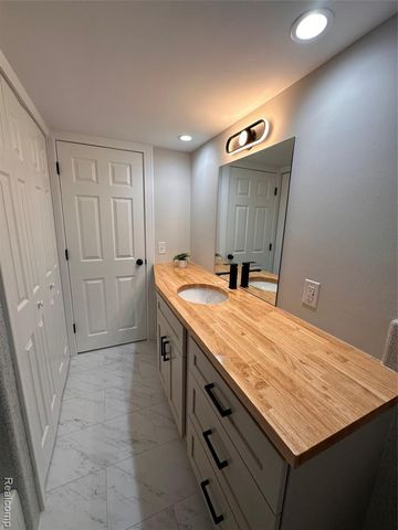 16970 Park Lane, Fraser, MI 48026