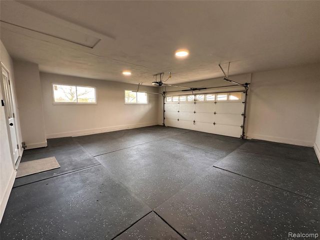 16970 Park Lane, Fraser, MI 48026